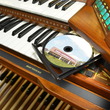 Lowrey Imperial organ, warm oak cabinet - Organ Pianos
